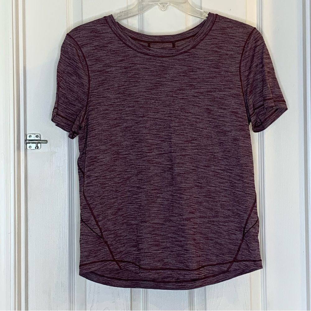 Lululemon Run Relaxed Short Sleeve Tee Size 10 Black Cherry